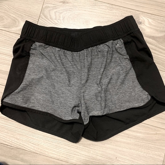 Sport Shorts - Picture 2 of 5